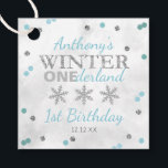 Winter ONEderland 1:a födelsedag Gåvor Etiketter<br><div class="desc">Fira i stil med den här söta och mycket trendig födelsedagsfesten föredrar taggar. Den här utformningen är enkel att anpassa med din speciella händelsetext och dina gäster blir glada när de ser dessa fantastiska märkre. Matchande duschobjekt finns i samlingen.</div>