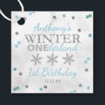Winter ONEderland 1:a födelsedag Gåvor Etiketter<br><div class="desc">Fira i stil med den här söta och mycket trendig födelsedagsfesten föredrar taggar. Den här utformningen är enkel att anpassa med din speciella händelsetext och dina gäster blir glada när de ser dessa fantastiska märkre. Matchande duschobjekt finns i samlingen.</div>