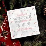 Winter ONEderland 1:a födelsedag Pappersservett<br><div class="desc">Fira i stil med trendiget 1:a födelsedag party-blöjor. Designen är lätt att anpassa med din egen formulering och din familj och dina vänner blir glada när de ser dessa fantastiska servetter. Matchande objekt i party finns i samlingen.</div>