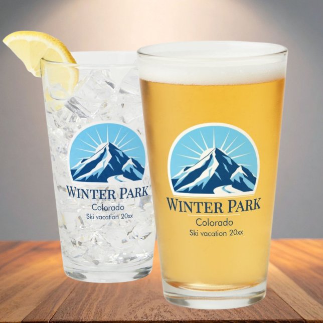 Winter Park Colorado skidort drickande Glaskopp (Skapare uppladdad)