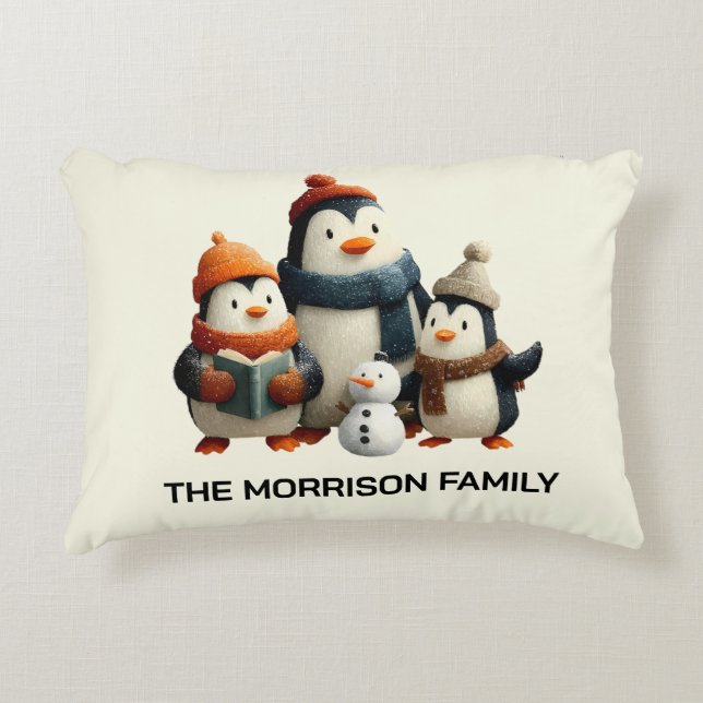 Winter Penguin Family with Snowman Prydnadskudde (Framsidan)