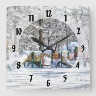 Winter Playground Fyrkantig Klocka