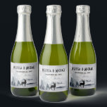 Winter Reindeer Rustic Grått Watercolor Bröllop<br><div class="desc">Bröllop flaska-etiketter med en vattenfärgsbild med en svart silhuettrenar som står bland vissa träd i gräs. Grått Black and white neutralt färg.</div>