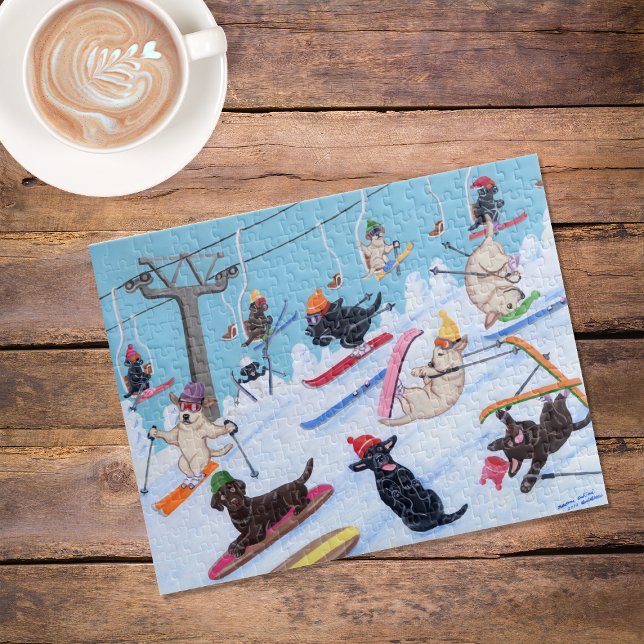 Winter Roligt Skiing Labradors Pussel (Winter Fun Skiing Labradors Jigsaw Puzzle featuring Labradors in action at the winter resort.)