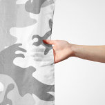 Winter Snö Grått Camouflage, militär, armé Sjal<br><div class="desc">Elegant,  snyggt och sofistikerad vinterkamouflage snö i grått och vitt färg. Modern gåva och trendig,  perfekt för militären älskare i ditt liv.</div>
