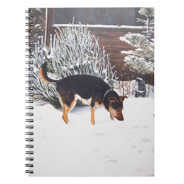 Winter snö scen med söt svart och brunt hund anteckningsbok med spiral (Framsidan)