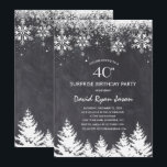 Winter Snöflingor Chalkboard Surprise Birthday Inbjudningar<br><div class="desc">VARJE ÅLDER! Utformning av elegant med vitt snöflingor,  träd,  speciellt typsnitt,  allt på en kritersbakgrund. Använda Anpassa verktyg om du vill lägga till information,  gör ändringar. Om du vill ha matchande objekt går du till min Winter Chalkboard-samling.</div>