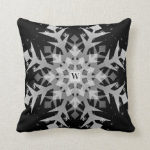 Winter-Snöflingor på Dekorativ kudde på Svarta fyr