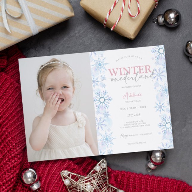 Winter Snowflake 1:a födelsedag Onederland Foto Inbjudningar (1st birthday girl invitations winter theme first birthday winter onederland cute with photo digital)
