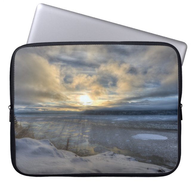 Winter Solstice Turnonce Arm Laptop Fodral (Framsidan)