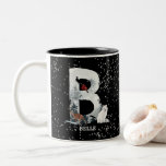 Winter Wonderland Alphabet B Monogram | SNÖ VARG Två-Tonad Mugg<br><div class="desc">Elegant, Söt och modern Winter Wonderland Alphabet Monogram Design. Med en snödag i ett berg med högt skogsområde gräs träd, med snö och snöflinga som täcker alfabet B med vinterrödfågel, långa bruna renar och vit varg sitta framför snöskåp. Andra alfabet initialer finns i min butik. Klicka på länken "klicka för...</div>