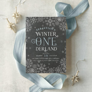 Winter Wonderland Chalkboard första födelsedag Inb Inbjudningar