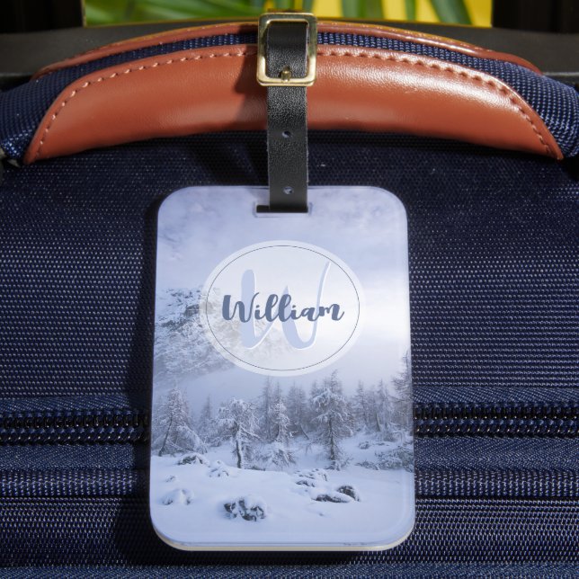 Winter wonderland dimspruce forest snö monogram bagagebricka (Framsida Insitu 2)