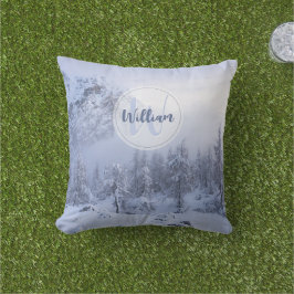 Winter wonderland dimspruce forest snö monogram kudde