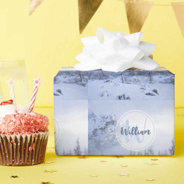 Winter wonderland dimspruce forest snö monogram presentpapper (Födelsedagsfest)