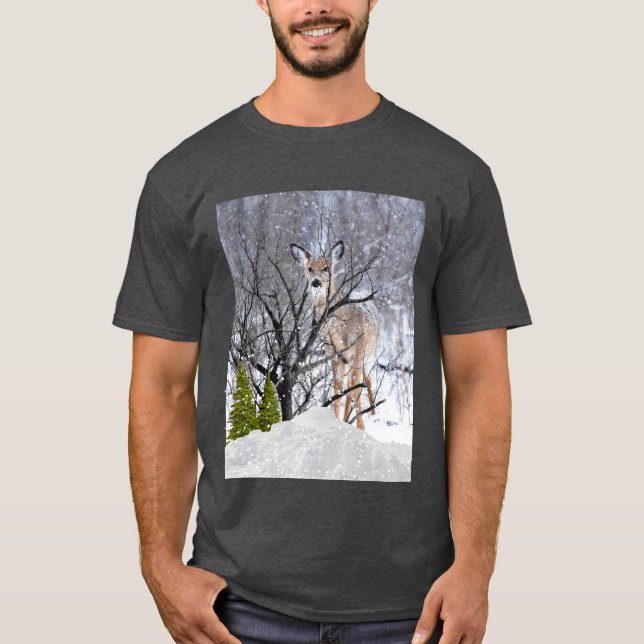 Winter Wonderland med Hjort Collage Art T Shirt (Framsida)