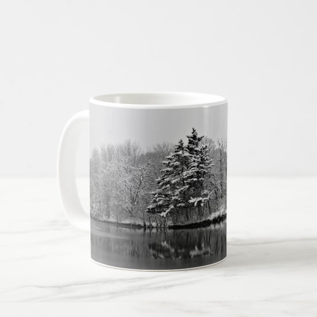 Winter Wonderland Snö Sjö Scene Black and White Kaffemugg (Framsida vänster)