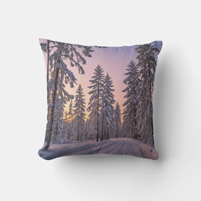 Winter Wonderland Sunset Throw Pillow Kudde (Framsida)
