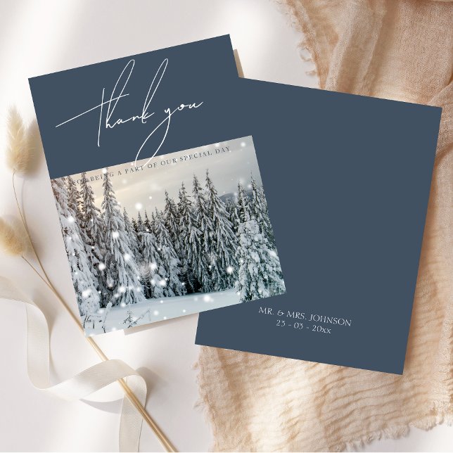 Winter Wonderland Woodland Snö Script Bröllop Tack Kort (Winter Wonderland Woodland Snow Script Wedding Thank You Card)
