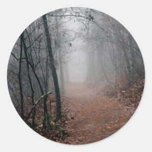 Winters Fog - ingen ände i sikte på tåggåvor Runt Klistermärke