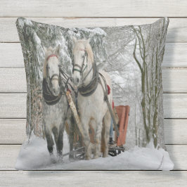 Wintertime Sleigh Ride Utomhuskudde