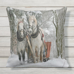 Wintertime Sleigh Ride Utomhuskudde