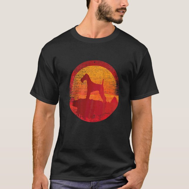 Wire Fox Terrier Hund Retro Sunset T Shirt (Framsida)