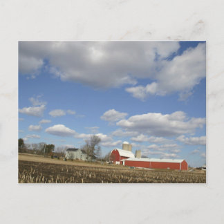 Wisconsin gård på solig dag vykort