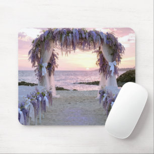 Wisteria bröllopsbåge på stranden musmatta