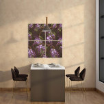 Wisteria, Vine-Kanvastrycket Canvastryck<br><div class="desc">En mörk och ett dramatiskt botaniskt tryck. Otroligt slående med ovanliga blommor för att få in utsidan för en show propp i vilket rum som helst. En utformning av snyggt och chic kompletterar den mörk akademien eller det moderna maximalistiska dekanet stilar. Mörk choklad brun, karamel, kamel, fuktig grönt och lila...</div>