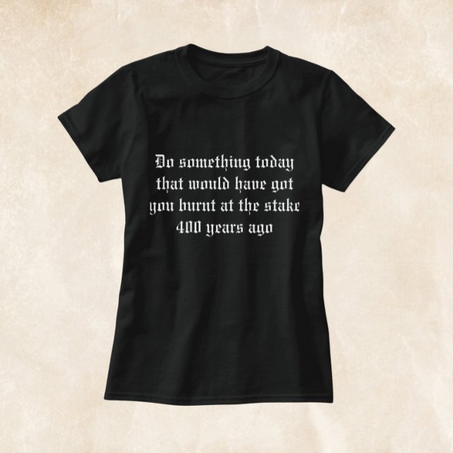 Witch Burnt på Stake Halloween T Shirt (Skapare uppladdad)