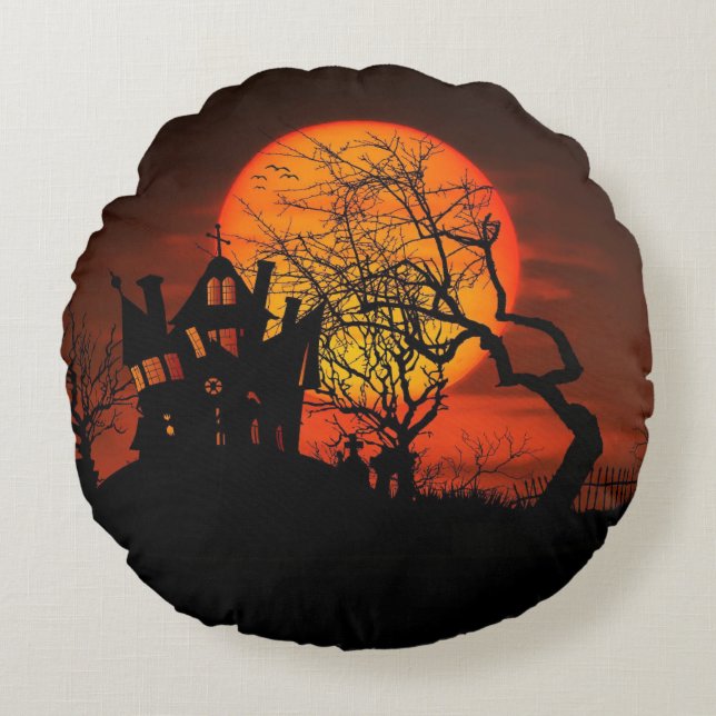 Witch Castle Round Pillow Rund Kudde (Framsidan)