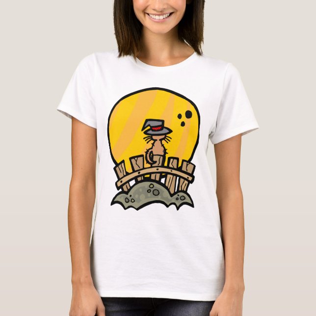 Witch Cat a Fence T-Shirt (Framsida)