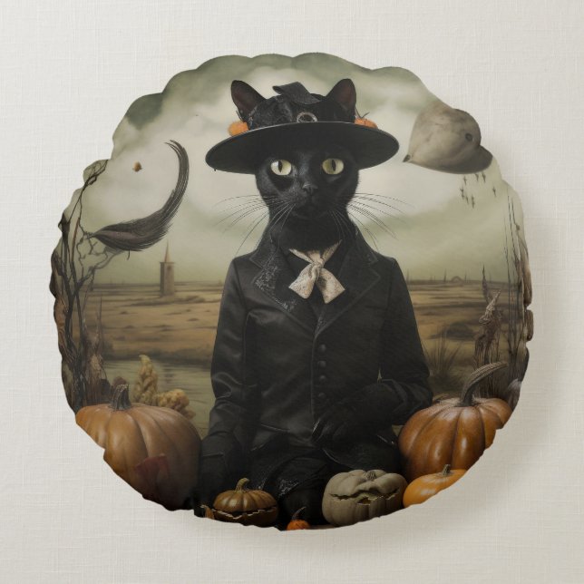Witch Cat with Pumpkins  Rund Kudde (Framsidan)