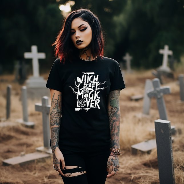 Witch Craft and Magic Lover Design T Shirt (Skapare uppladdad)