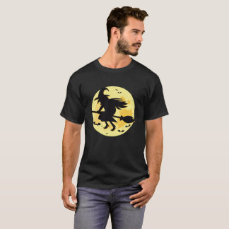 Witch Flyer på Halloween Måne Tee Shirt