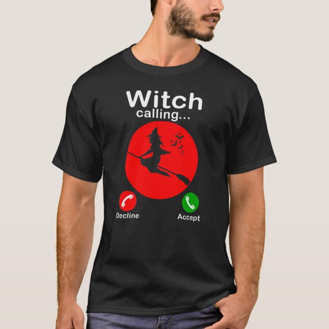 Witch kallar Bus eller godis Funny Halloween T Shirt (Framsida)