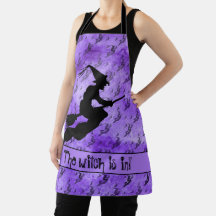 Witch ligger i Halloween Witch Silhouette Lila