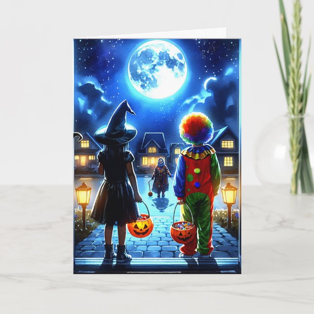 Witch och Clown tittar på en Monster Halloween Kort (Framsida)