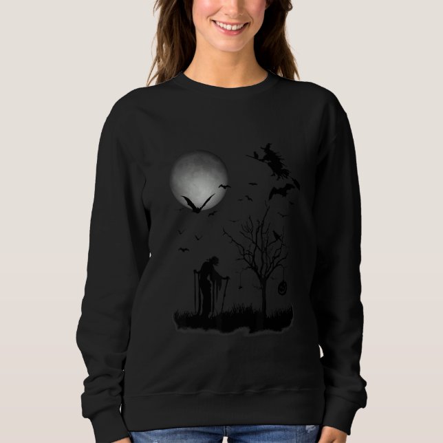 Witch Scene Apparel T Shirt (Framsida)