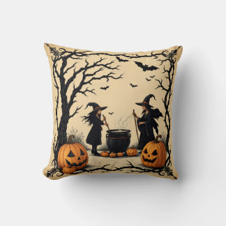 Witches Brewing a Potion, Halloween Witches. Kudde