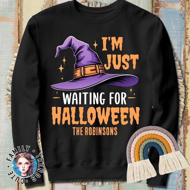 Witches Hat Väntar på Halloween T Shirt (Skapare uppladdad)