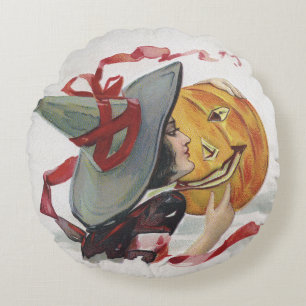 Witch's Kiss: en Jack o lantern på Halloween Rund Kudde