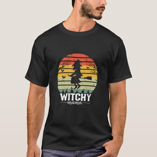 Witchy Mamma Halloween Witch Costume Mamma 2024 T Shirt (Framsida)
