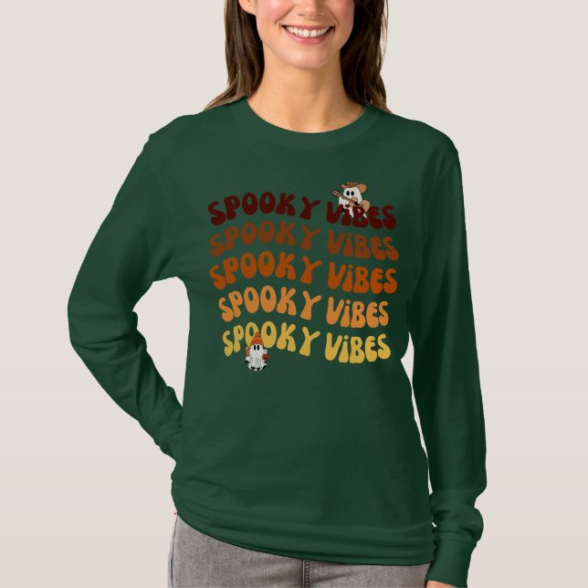 Witchy oktober Vibes Halloween Tee (Framsida)
