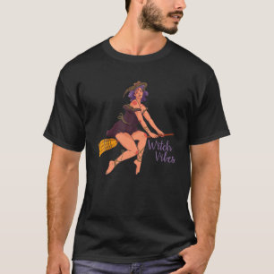 Witchy Vibes flygande Witch på Halloween T Shirt