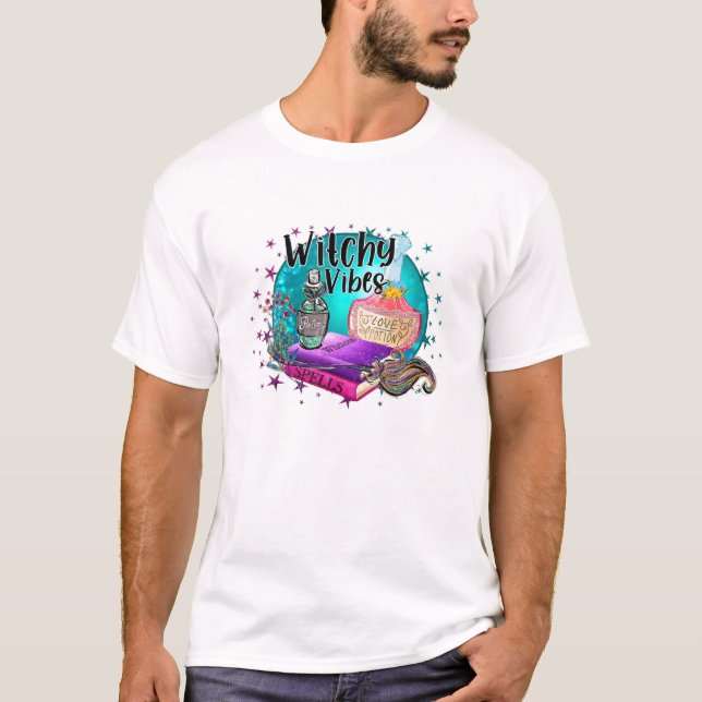 Witchy Vibes Funny Halloween Magic Witchy T Shirt (Framsida)