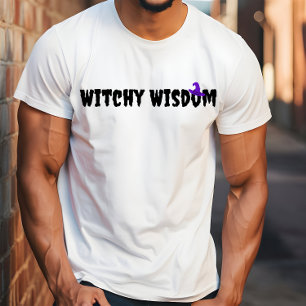 Witchy Wisdom halloween lila hat typografi T Shirt