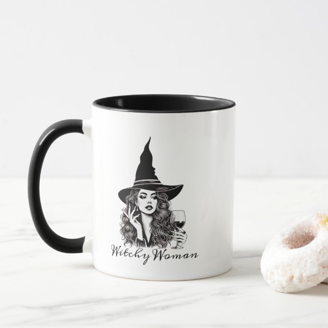 Witchy Woman, Black Elegant Witch holding Vin Mugg (Med munk)