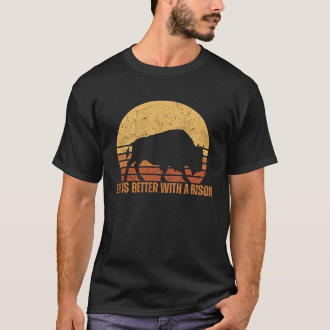 With A Bison  Buffalo T Shirt (Framsida)
